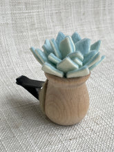 Load image into Gallery viewer, Vehicle Vent Clip/ Essential Oil Diffuser