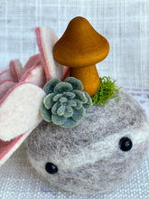 Load image into Gallery viewer, Stone Softie Vehicle Vent Clip/ Essential Oil Diffuser