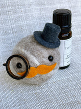 Load image into Gallery viewer, Stone Softie Vehicle Vent Clip/ Essential Oil Diffuser