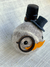 Load image into Gallery viewer, Stone Softie Vehicle Vent Clip/ Essential Oil Diffuser