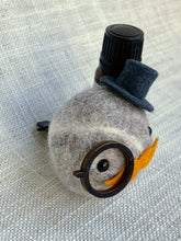 Load image into Gallery viewer, Stone Softie Vehicle Vent Clip/ Essential Oil Diffuser