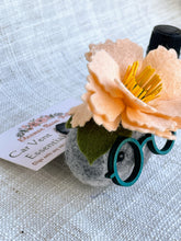 Load image into Gallery viewer, Stone Softie Vehicle Vent Clip/ Essential Oil Diffuser