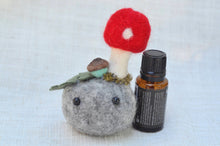 Load image into Gallery viewer, Stone Softie Vehicle Vent Clip/ Essential Oil Diffuser - Red Toadstool