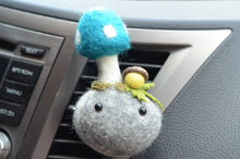 Load image into Gallery viewer, Stone Softie Vehicle Vent Clip/ Essential Oil Diffuser - Blue Toadstool