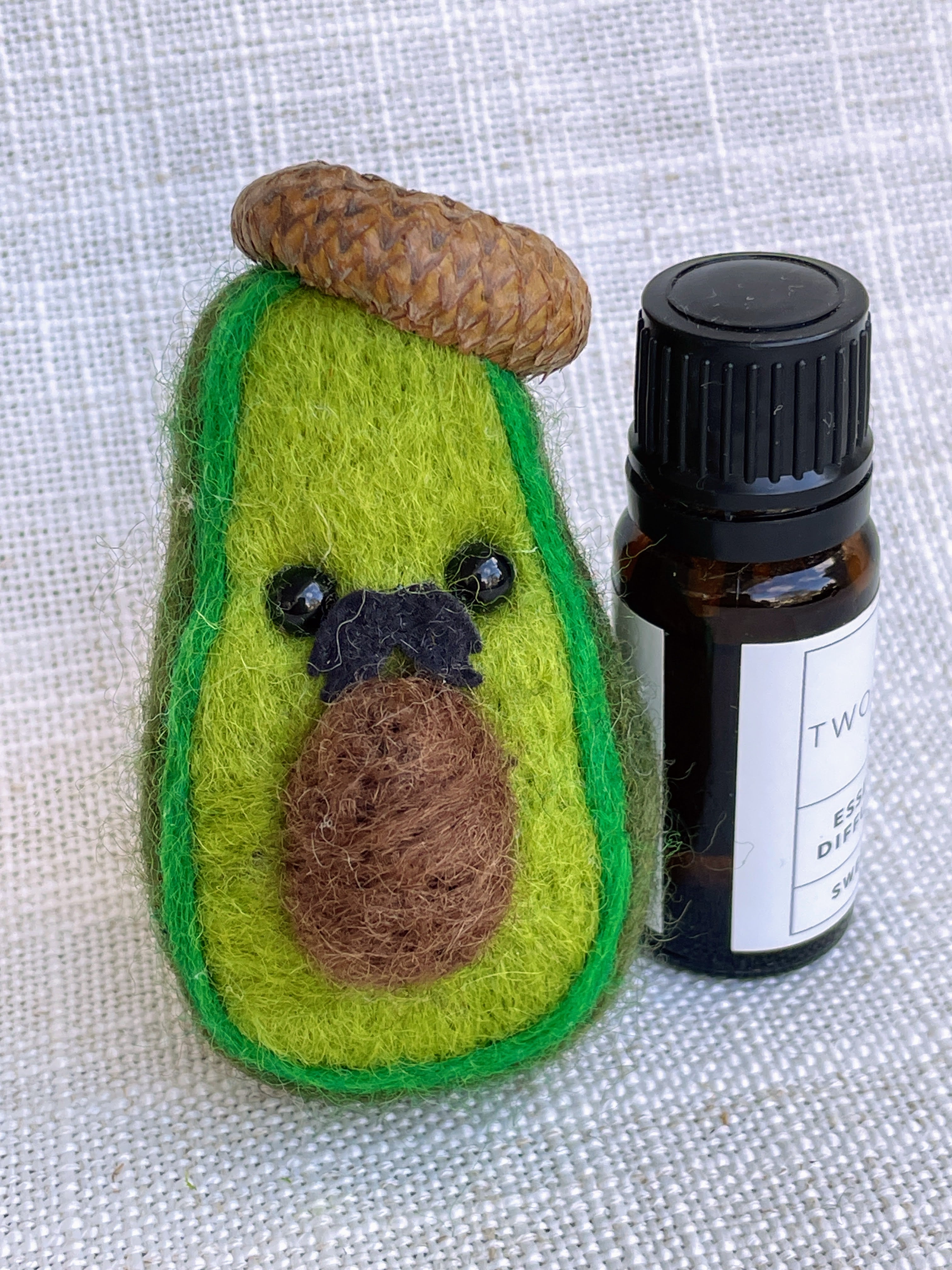 Avocado Vehicle Vent Clip/ Essential Oil Diffuser
