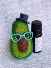 Load image into Gallery viewer, Avocado Vehicle Vent Clip/ Essential Oil Diffuser
