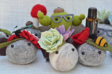 Load image into Gallery viewer, Stone Softie Vehicle Vent Clip/ Essential Oil Diffuser - Mint and Purple Succulents
