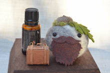 Load image into Gallery viewer, Stone Softie Vehicle Vent Clip/ Essential Oil Diffuser - Beardie with Acorn
